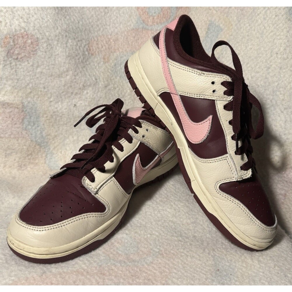 Nike Dunk Low Premium Valentine's Day  Size 8.5